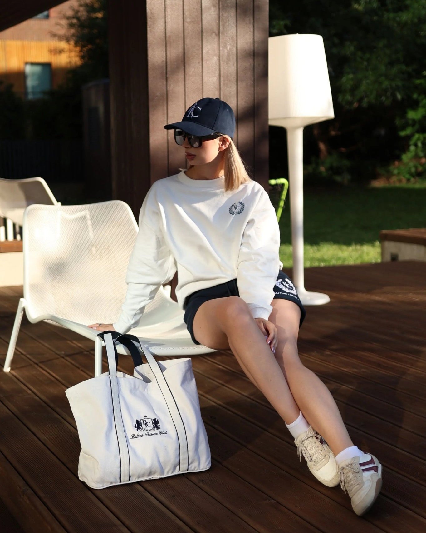 The Club Embroidered Tote Bag – White/Navy - Baltics Leisure Club