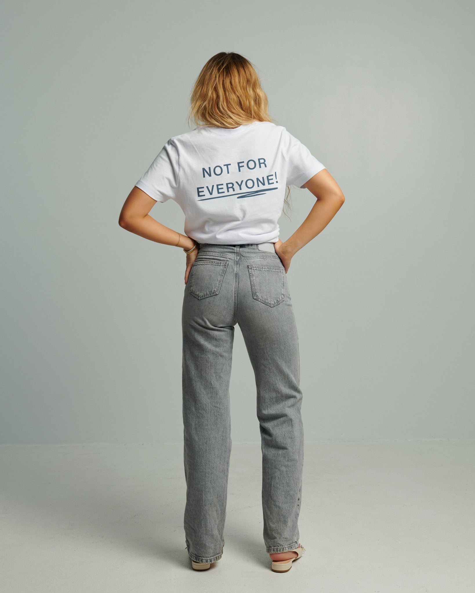 The Statement T-shirt - Baltics Leisure Club