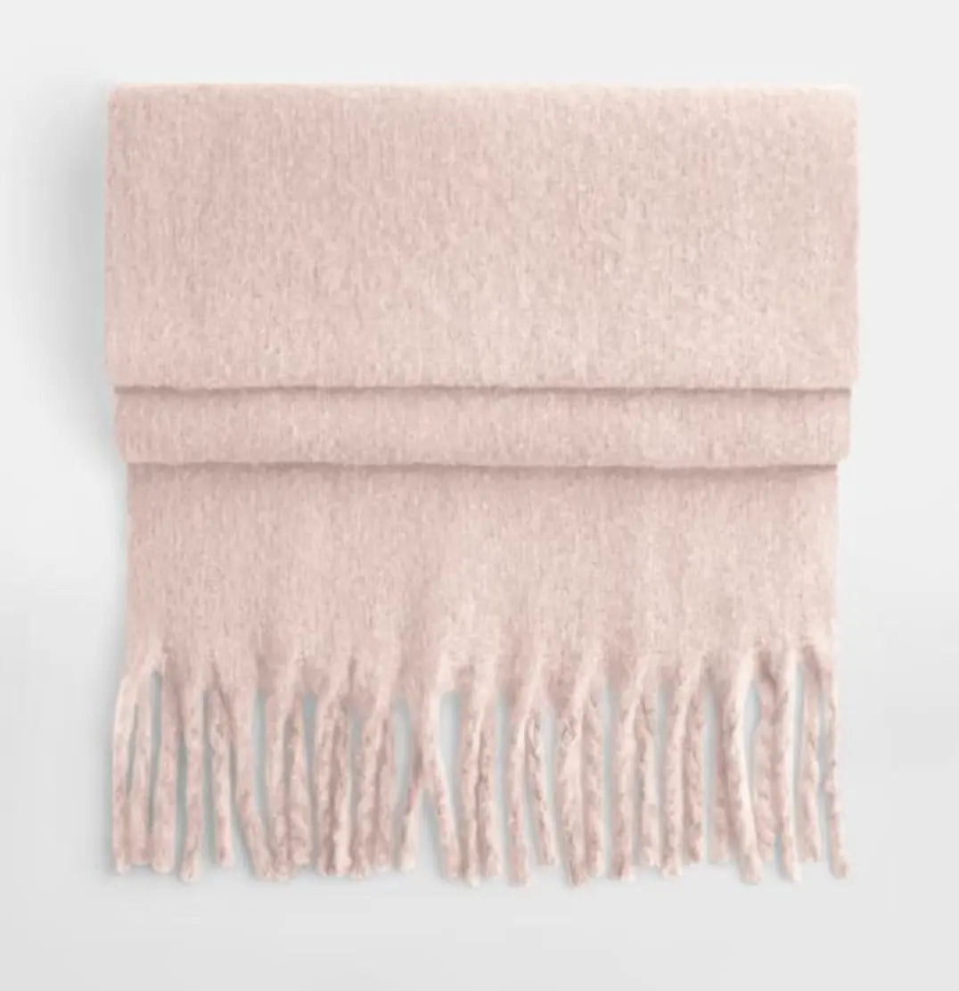 Fluffy Scarf - Baltics Leisure Club